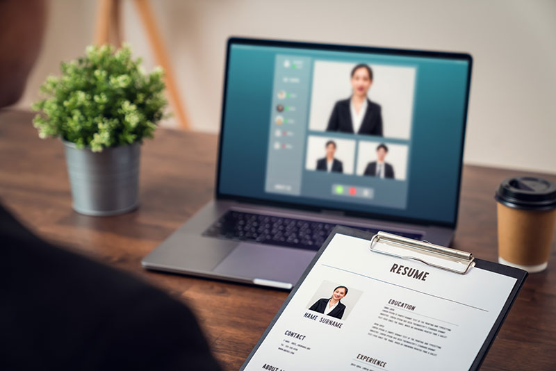 A Comprehensive Guide to Conducting Effective Virtual Interviews